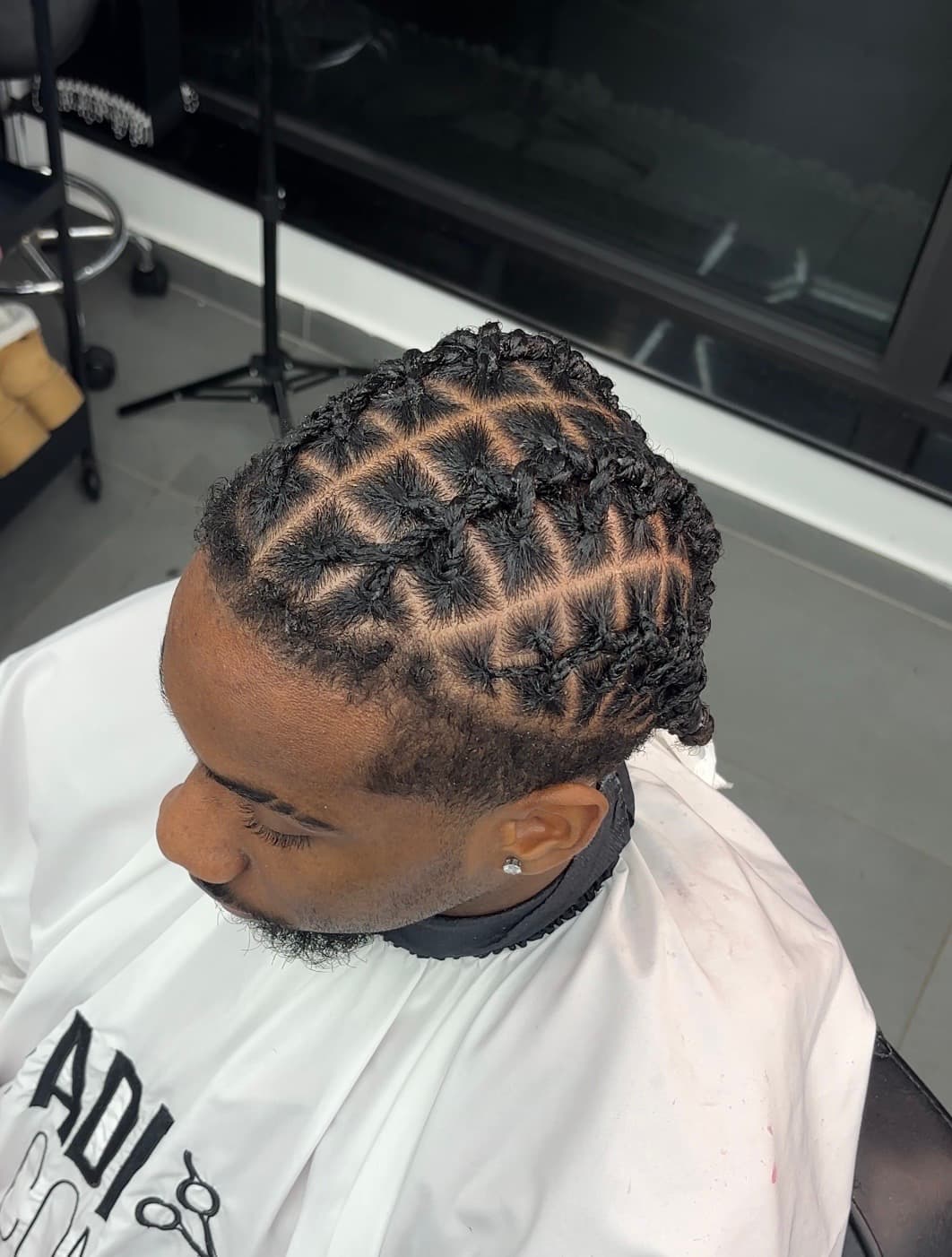 Четири Barrel Twists с графичен завършек
